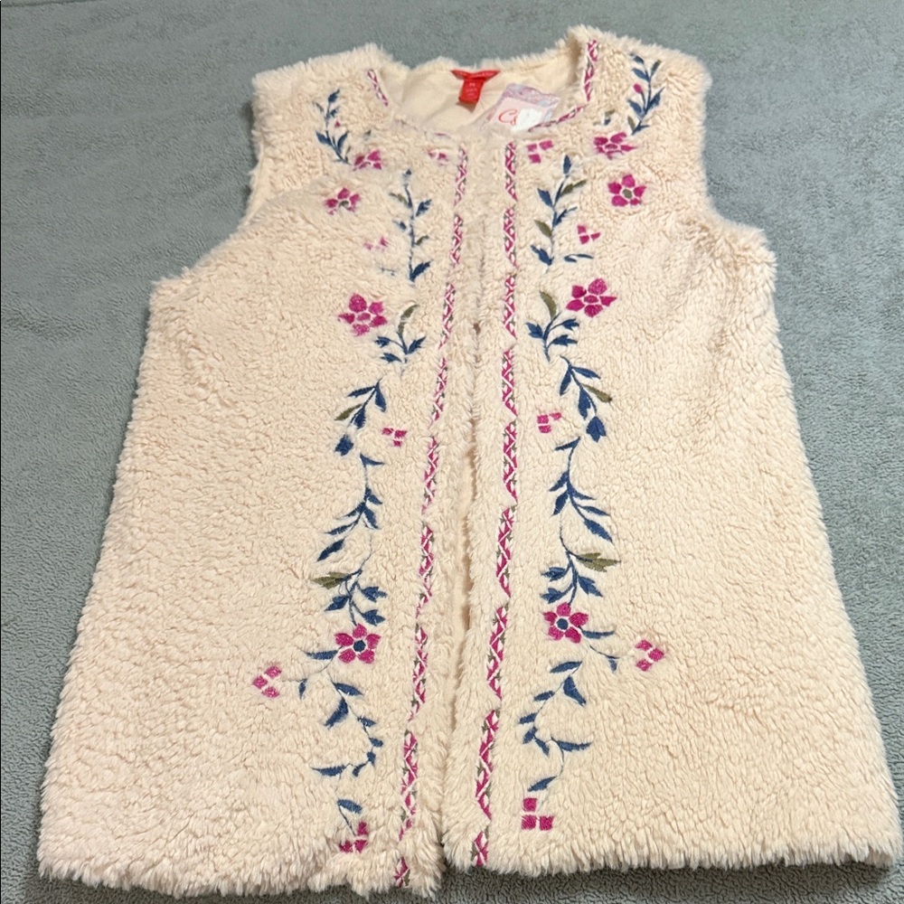 Chelsea & Violet Cream Floral Embroidered Vest